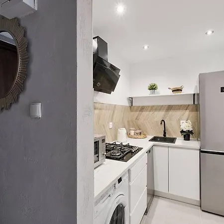 The View Private Emilii Plater 55 * Warsaw