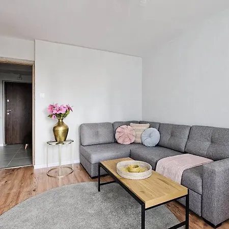 The View Private Emilii Plater 55 Warsaw