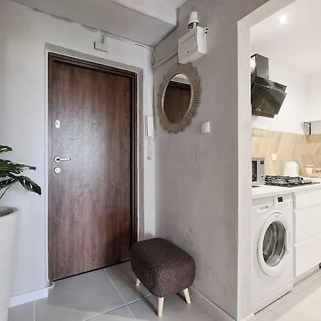 The View Private Emilii Plater 55 *