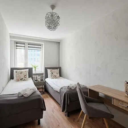 Appartamento The View Private Emilii Plater 55 *